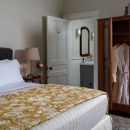 Landmark Inn Куперстаун Экстерьер фото